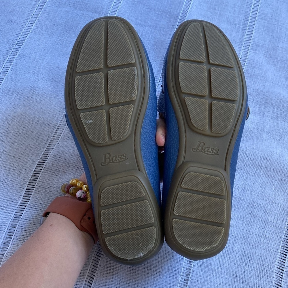 Bass “Betsy” cobalt blue buckled loafers. - Picture 10 of 11
